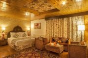 Gulmarg Kashmir - Hotel Heevan Retreat Gulmarg Room