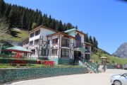 Sonamarg Kashmir Hotel Glacier Heights from outside