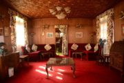 Kashmir budget trip - Goona Palace Houseboat Srinagar inside
