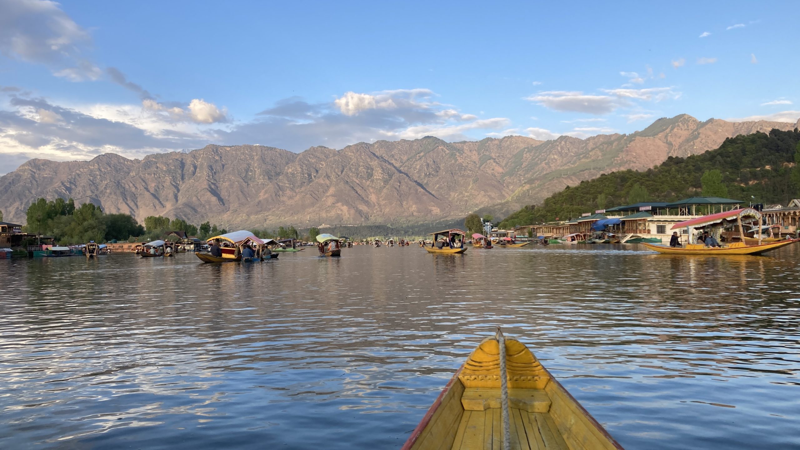Kashmir Tour and Travel